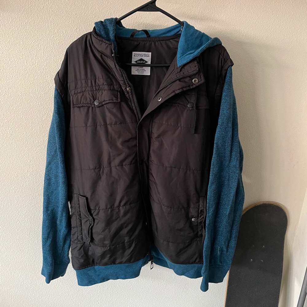 Dravus jacket size large